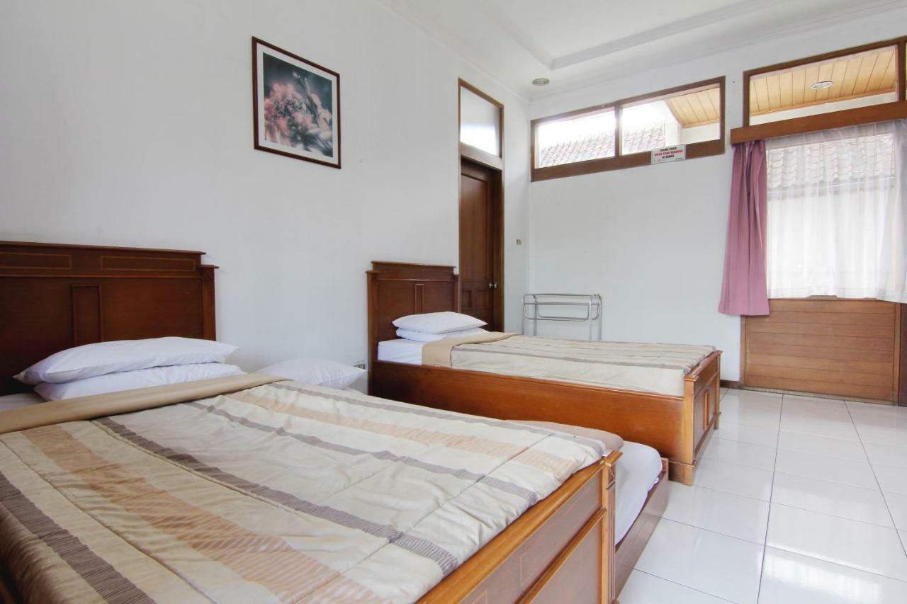 Villa Enggal Lembang Exterior foto