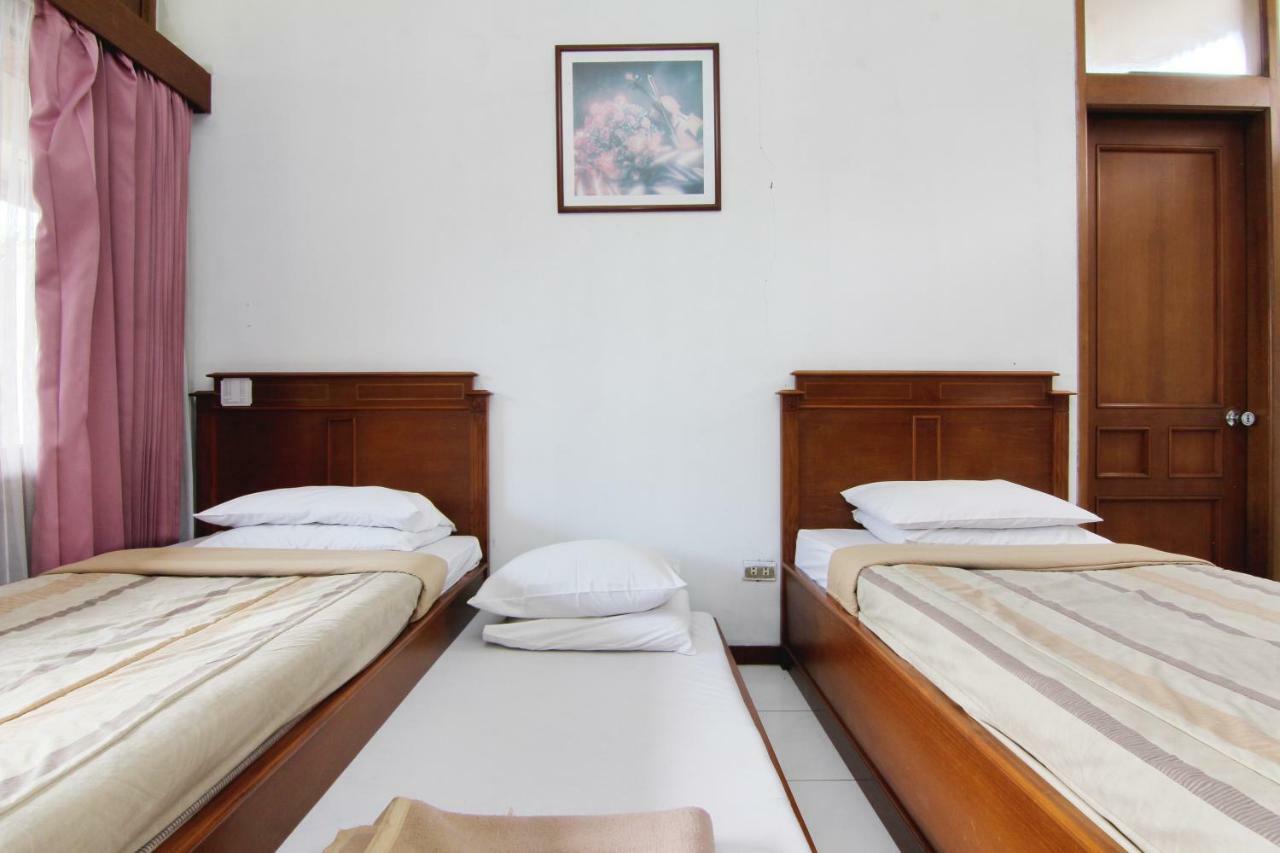 Villa Enggal Lembang Exterior foto
