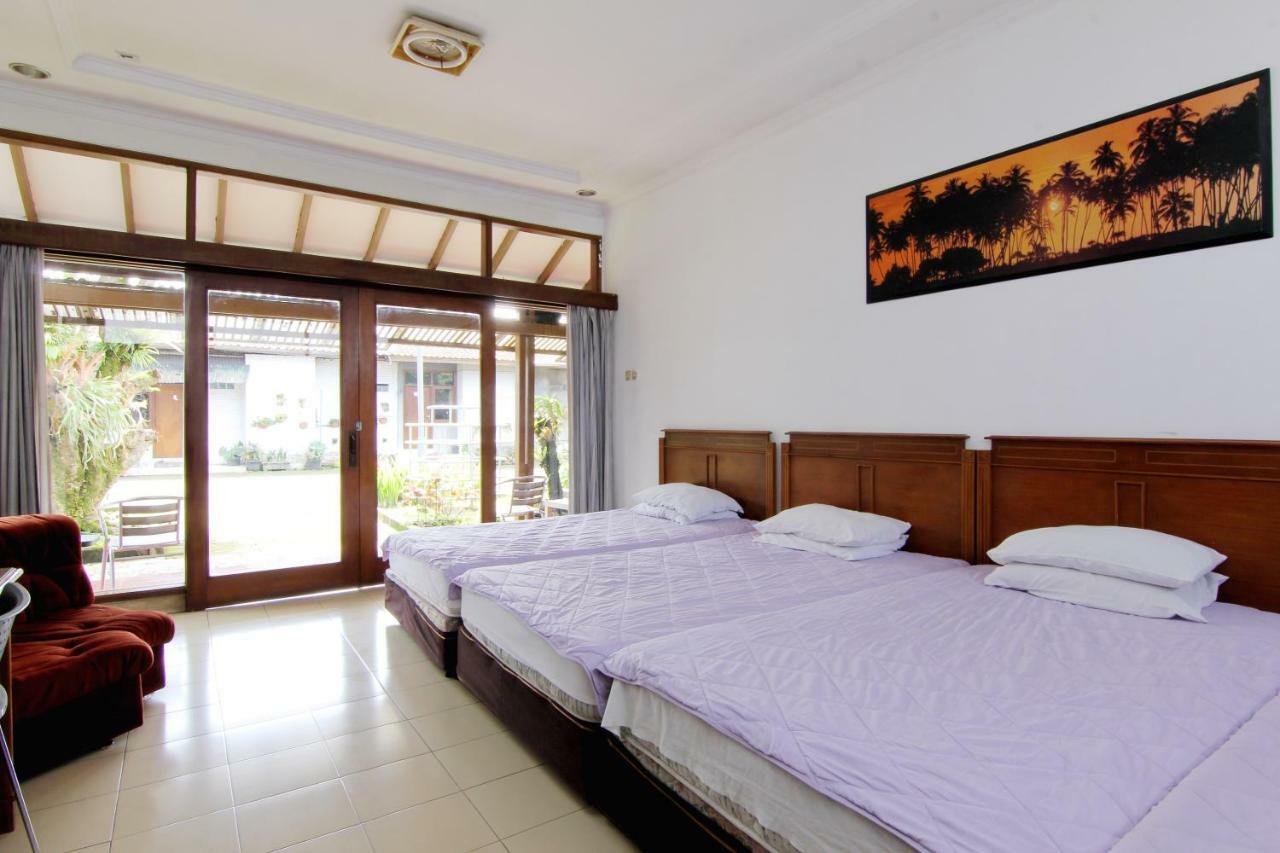 Villa Enggal Lembang Exterior foto