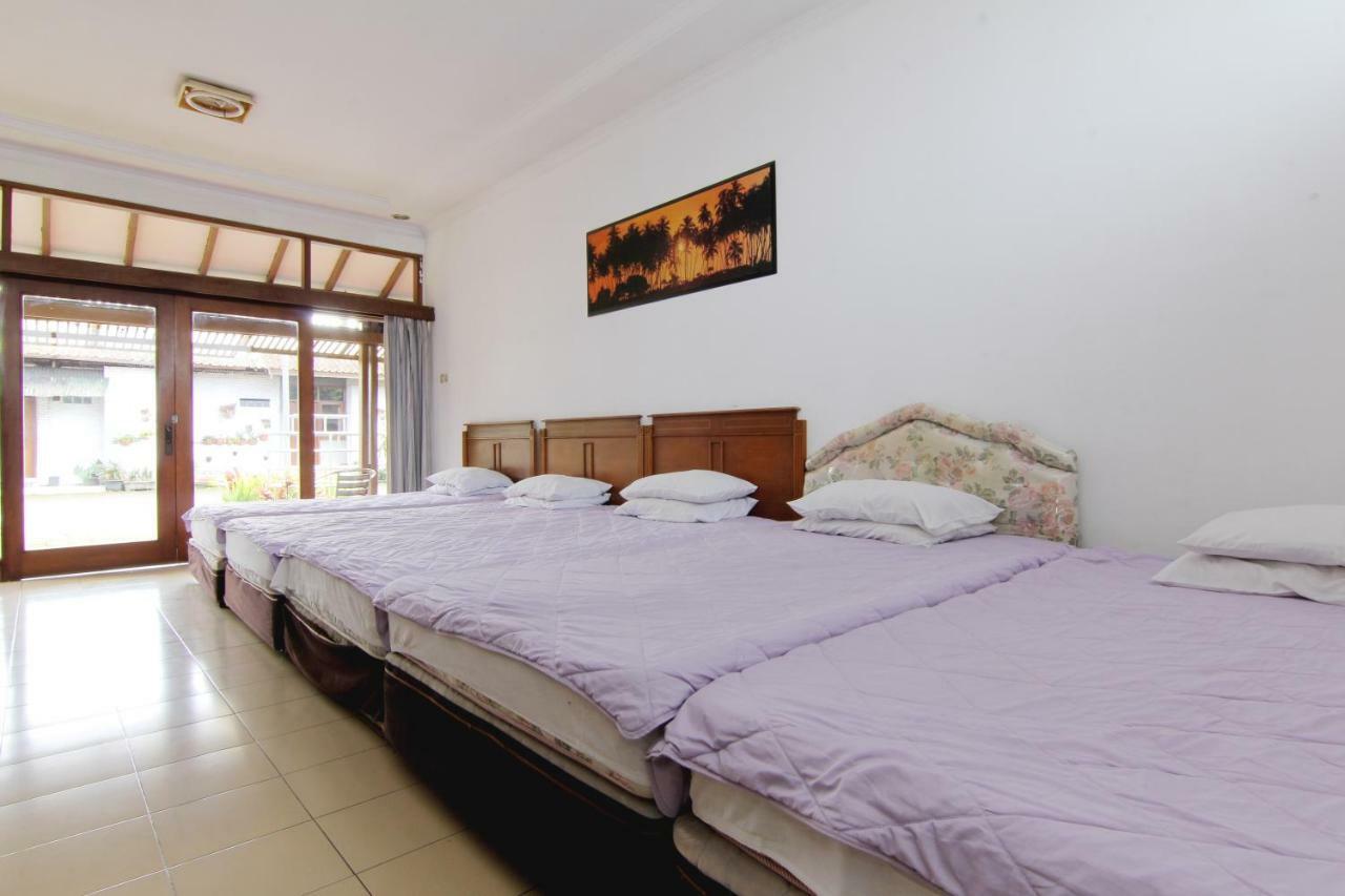 Villa Enggal Lembang Exterior foto